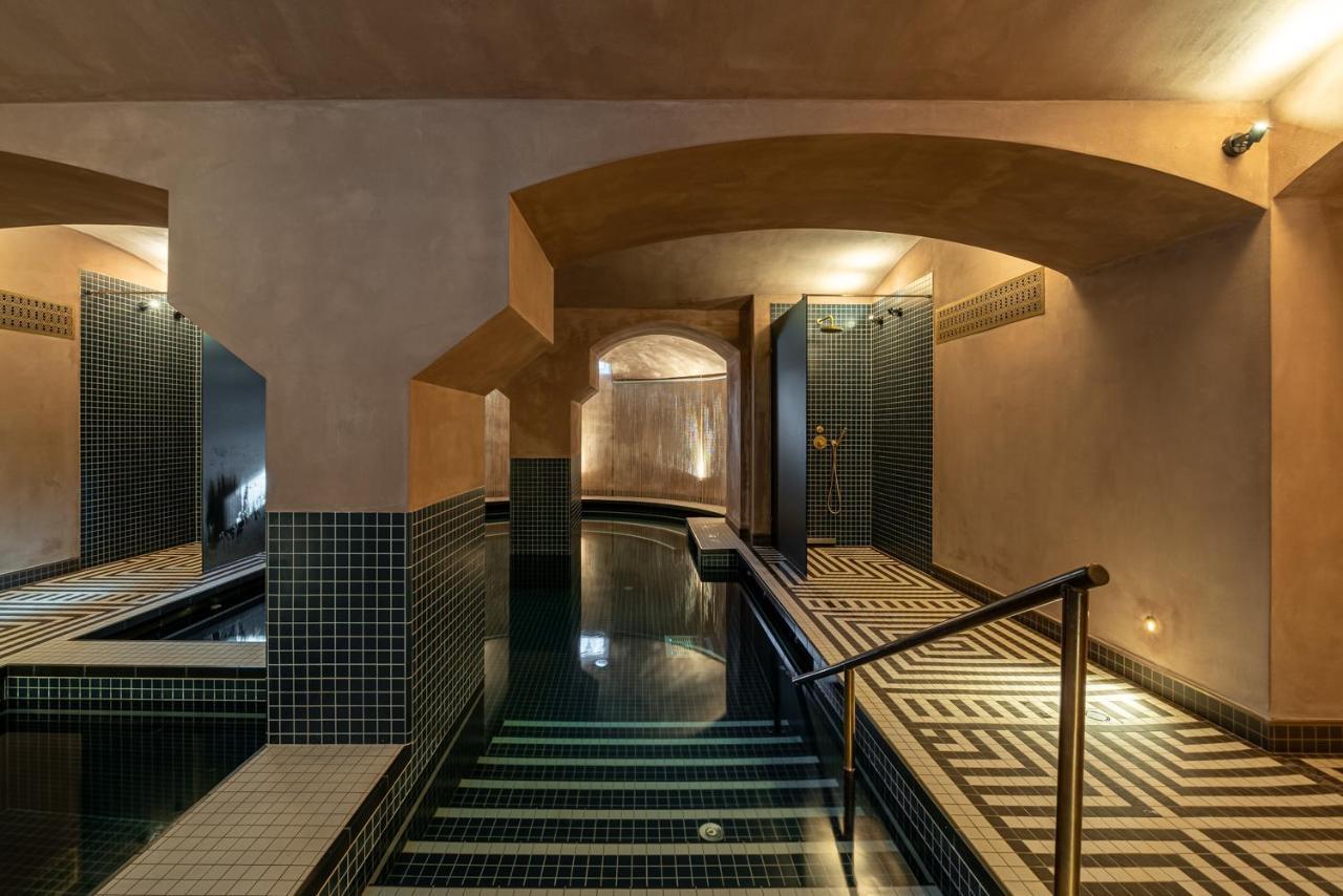 Botaniq Castle Of Tura - Small Luxury Hotels Of The World Exterior foto